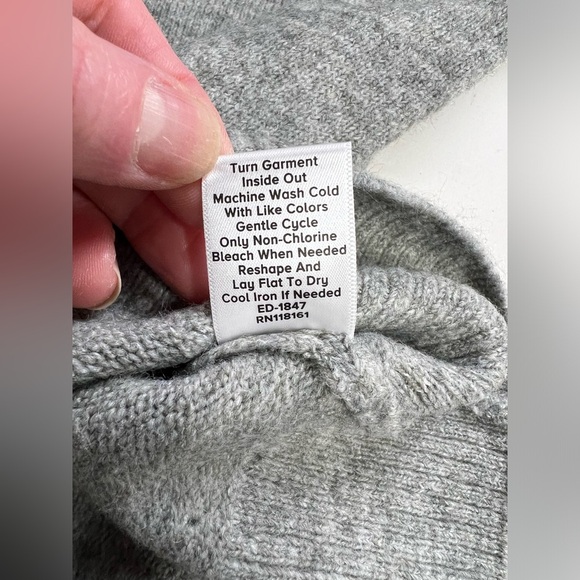 PEYTON‎ JENSEN Gray double V neck sweater size S - Picture 13 of 13